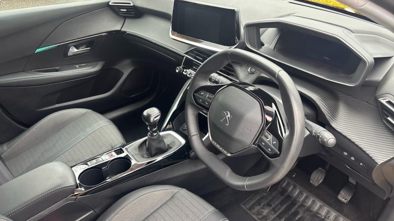 Peugeot 208 1.2 PureTech 100 Allure Premium 5dr Petrol Hatchback